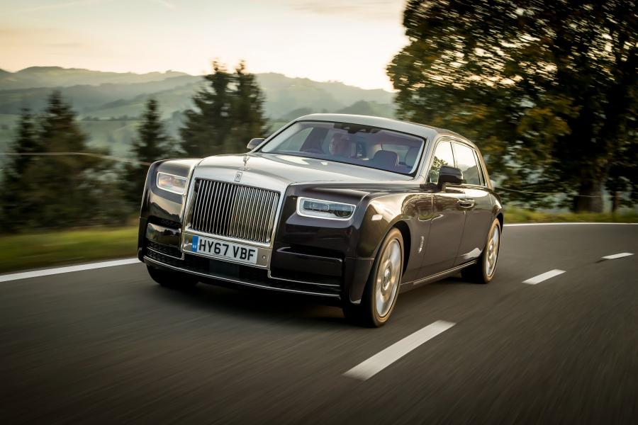  Rolls-Royce Phantom EWB 2017 года  (UK) (фото 10 из 40)